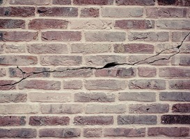 Normal_muur__aardbeving2